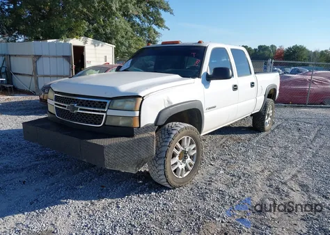 2005 Chevrolet Silverado 2500Hd Work Truck z USA, uszkodzony, nr VIN 1GCHC23U35F850150